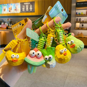 Trendy Wood Carving Fruit and Vegetable Keychain Car Pendant for Women, Exquisite, Creative, Cute, Backpack Accessory for Couples and Men