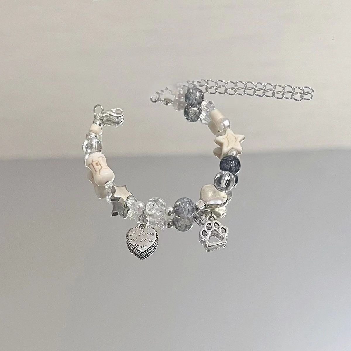 Oxygen-Deprived Star Kitten Paw Bone Bracelet for Women, Niche High-End Handmade Beaded Bracelet, Versatile Bracelet for Girlfriends, Gift for Girlfriend