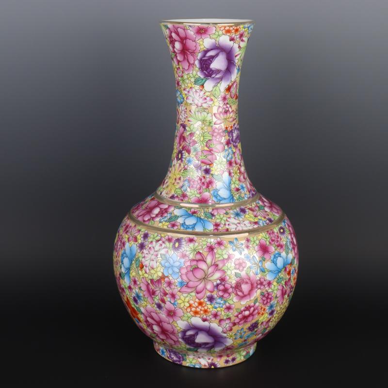 Antique crafts porcelain household Chinese penjing collection the qing qianlong fuels the famille rose flower is not the ground lines of the reward bottle