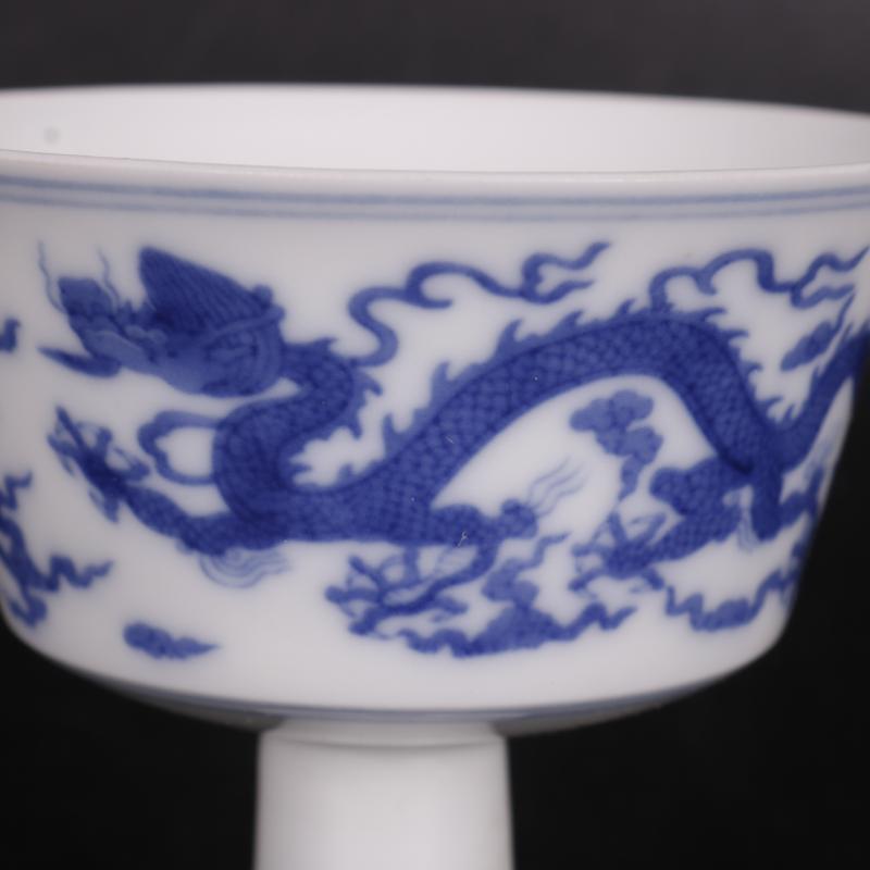 In blue and white YunLongWen best cup antique handicrafts, household of Chinese style China antique curio collection