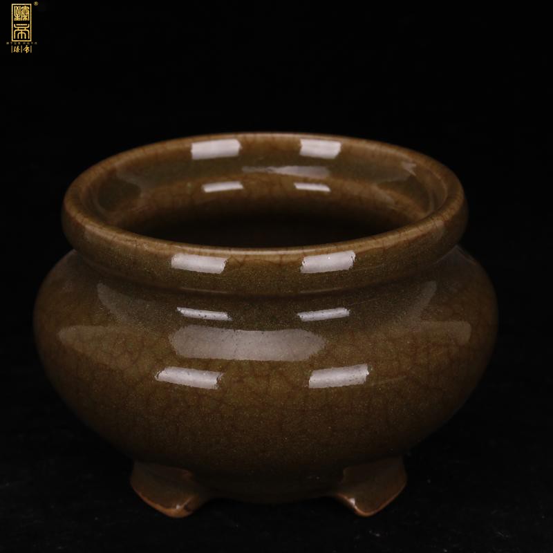 Jingdezhen ceramic antique imitation of the warring states period, the up celadon what open crack three - legged censer for collection furnishing articles