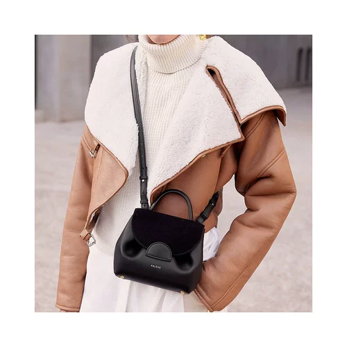 Кожаная желтовато-коричневая универсальная износостойкая сумка на одно плечо подходит для мужчин и женщин для выхода на улицу