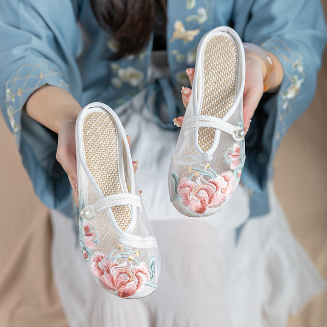 Summer embroidered slippers ສໍາລັບແມ່ຍິງ, ສະດວກສະບາຍ, breathable, ຕາຫນ່າງອ່ອນ soled, ເກີບ Hanfu ແບບບູຮານ, ແບບຊົນເຜົ່າ retro ເກີບຜ້າປັກກິ່ງເກົ່າ