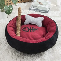 Красный коврик