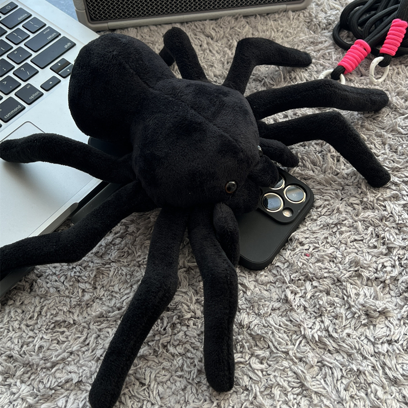 Autumn and Winter New Plush Horror Spider Black Phone Case for iPhone 16/15, Suitable for iPhone 14 Pro Max Protective Case, Niche 13Pro Funny Quirky 12 Crossbody Strap Lanyard 8XS Trendy Plus