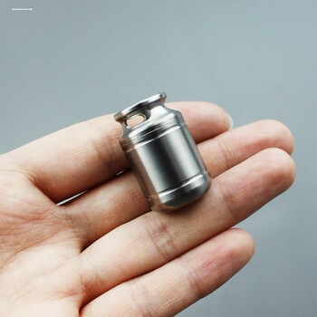 Portable Pure Titanium Mini Medicine Bottle, Titanium Alloy Waterproof Container, Outdoor Emergency Capsule Bottle, Heart-Saving Pill Storage Small Medicine Box