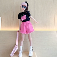 Черные штаны, короткий рукав