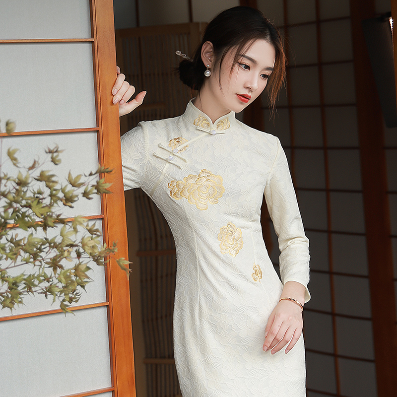 Mu cheongsam female 2022 new 钌倥  聱 聱       榉  chloribal bone Mu cheongsam female 2022 new 钌倥  聱 聱       榉  chloribal bone