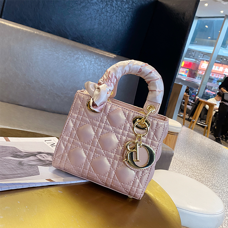 Hong Kong Boutique Brand-Name Bags 2026 New Fashion Handbags and Crossbody Bags, Niche Luxury with a High-End Feel, Wedding Bags, Lady Dior Bags