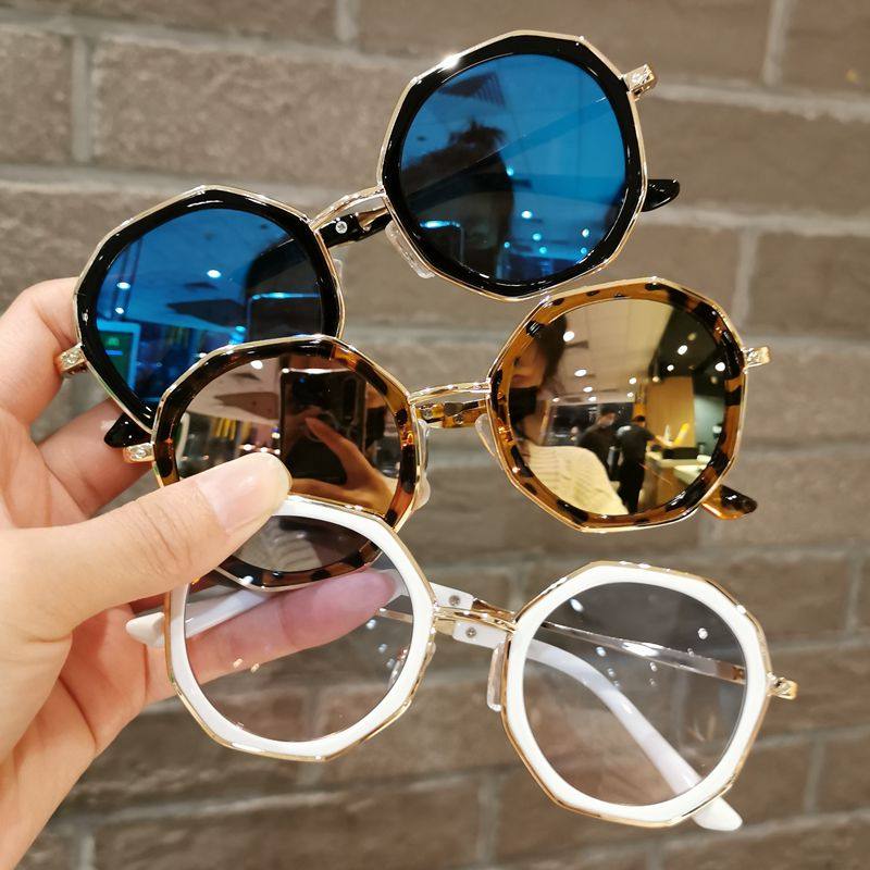 New Children's Retro Sunglasses Fashion Surface Anti-UV Boy Girl Sunglasses in Sunglasses