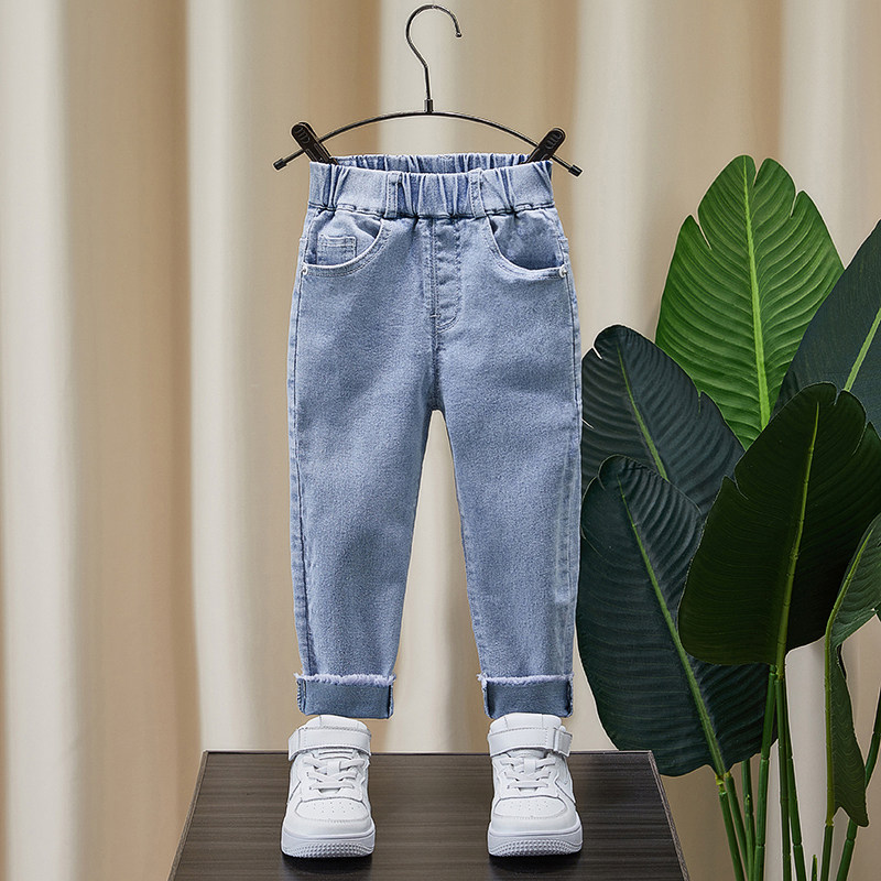Boys' jeans spring and autumn models 2022 new children's spring slim cigarette pants children's hole black pants tide