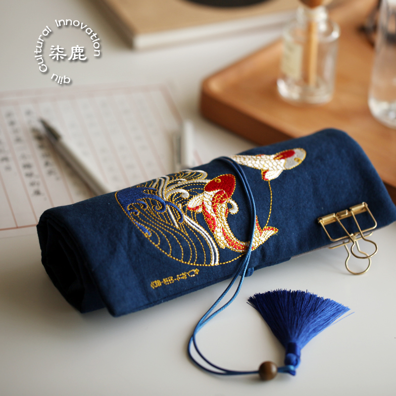 Lacquer Deer Original -- Auspicious Brocade Carp Embroidered Pen Curtain Volume Pen Bag Large Capacity Fountain Pen Stationery Bag for male and female send teacher's graduation gift for male and female friends birthday present