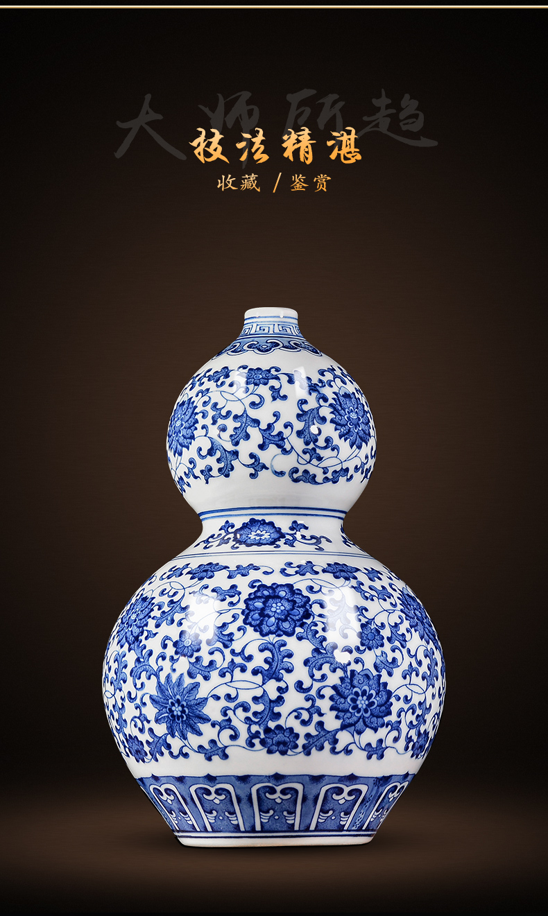 Jingdezhen ceramic vases, antique large blue and white porcelain of the sitting room place, a new Chinese style household adornment TV ark