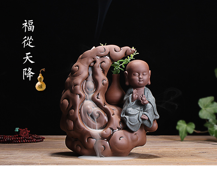 Creative backflow censer ceramic smoked the present young monk ta bedroom there are handicraft furnishing articles at home