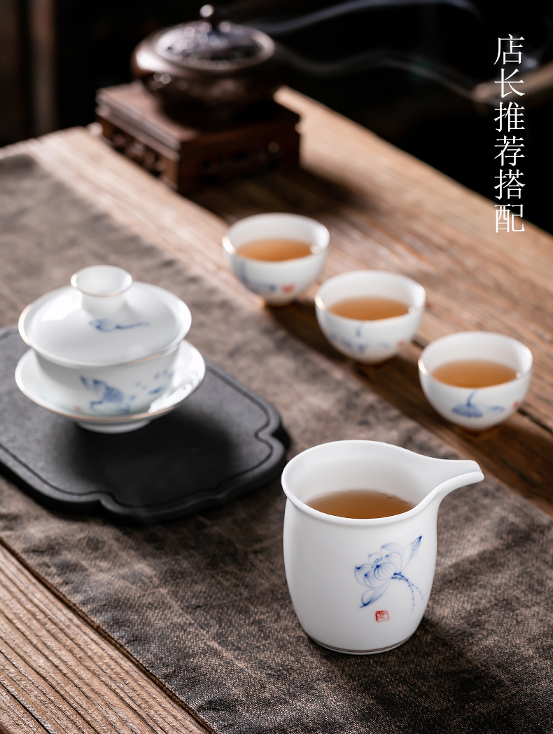 Fujian and creative tea ware Japanese hand - made ceramic fair keller contracted household points white porcelain cup kung fu tea tea