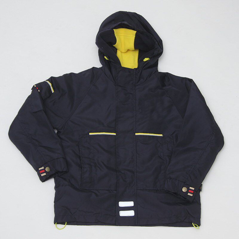 Manufacturers make Meiling Primary School's new winter school uniforms West District School Jackets