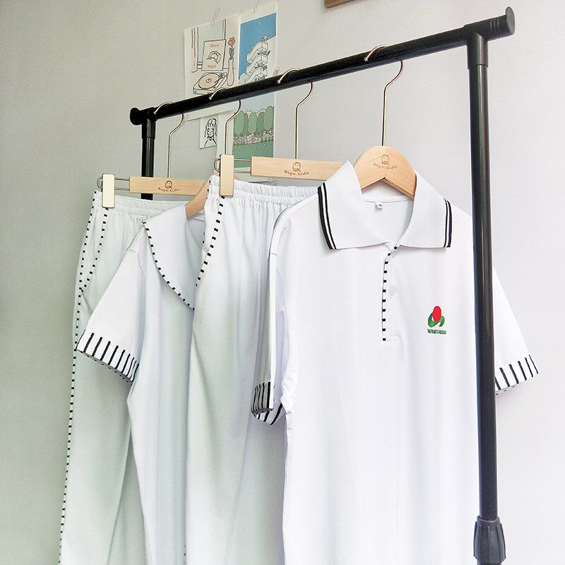Manufacturers make Shantou Chaoyang Experimental School summer and winter school uniforms, short-sleeved trousers, sports uniforms