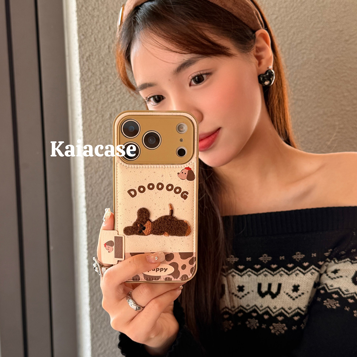 Kaia fun brown leopard print embroidered dog tag suitable for apple 17promax mobile phone case iphone16pro new 13 female 14pro creative 15pro all-inclusive 12 anti-fall 11 mobile phone case
