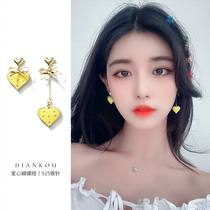 Design Sense Asymmetrical Butterfly Knot Earrings Love Personality Earrings Fresh 100 lap net red earbuds without earbuds