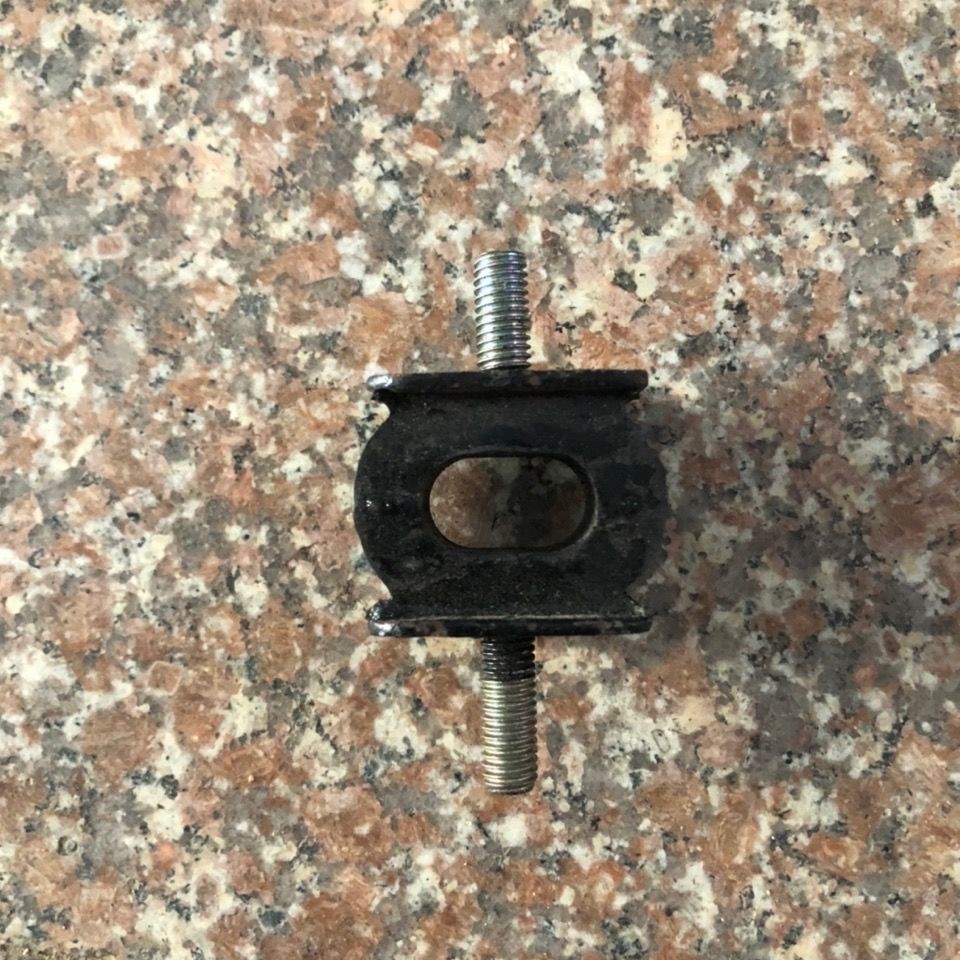 Wuzheng Aochi 2000 Aochi 1800 extension pipe cushion block rubber block back air filter intake pipe cushion block