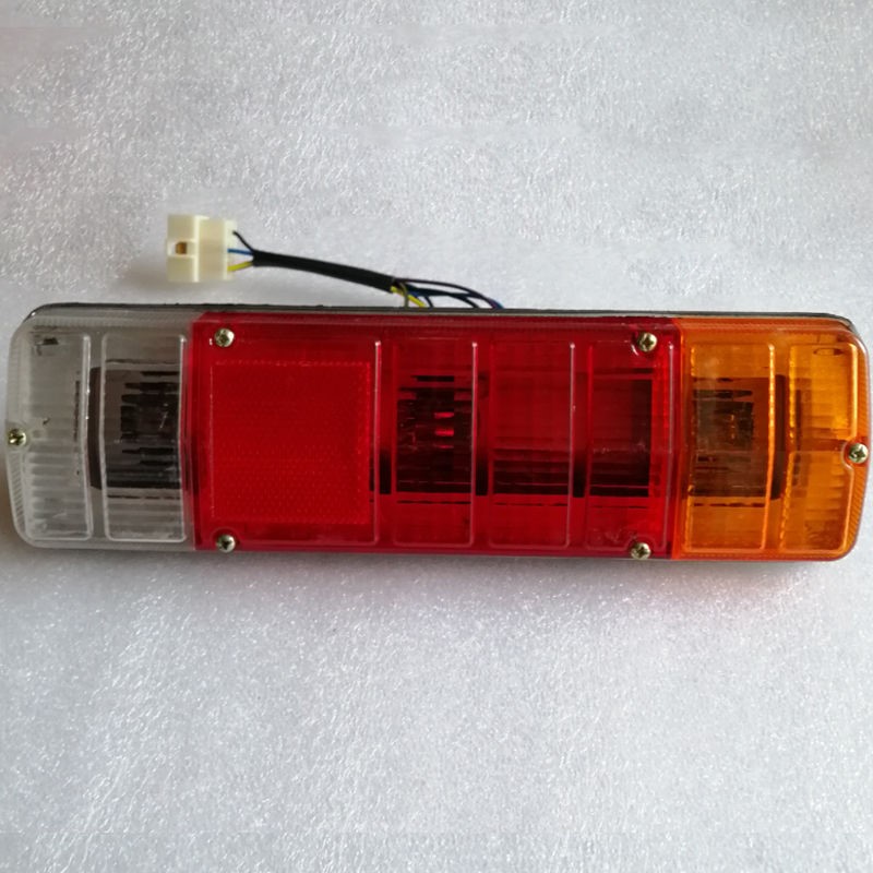 Five - point factory accessories five - point agricultural vehicle Shenzhou Tiger Xiangxing Star 3 line rear - lamp reversed the lights