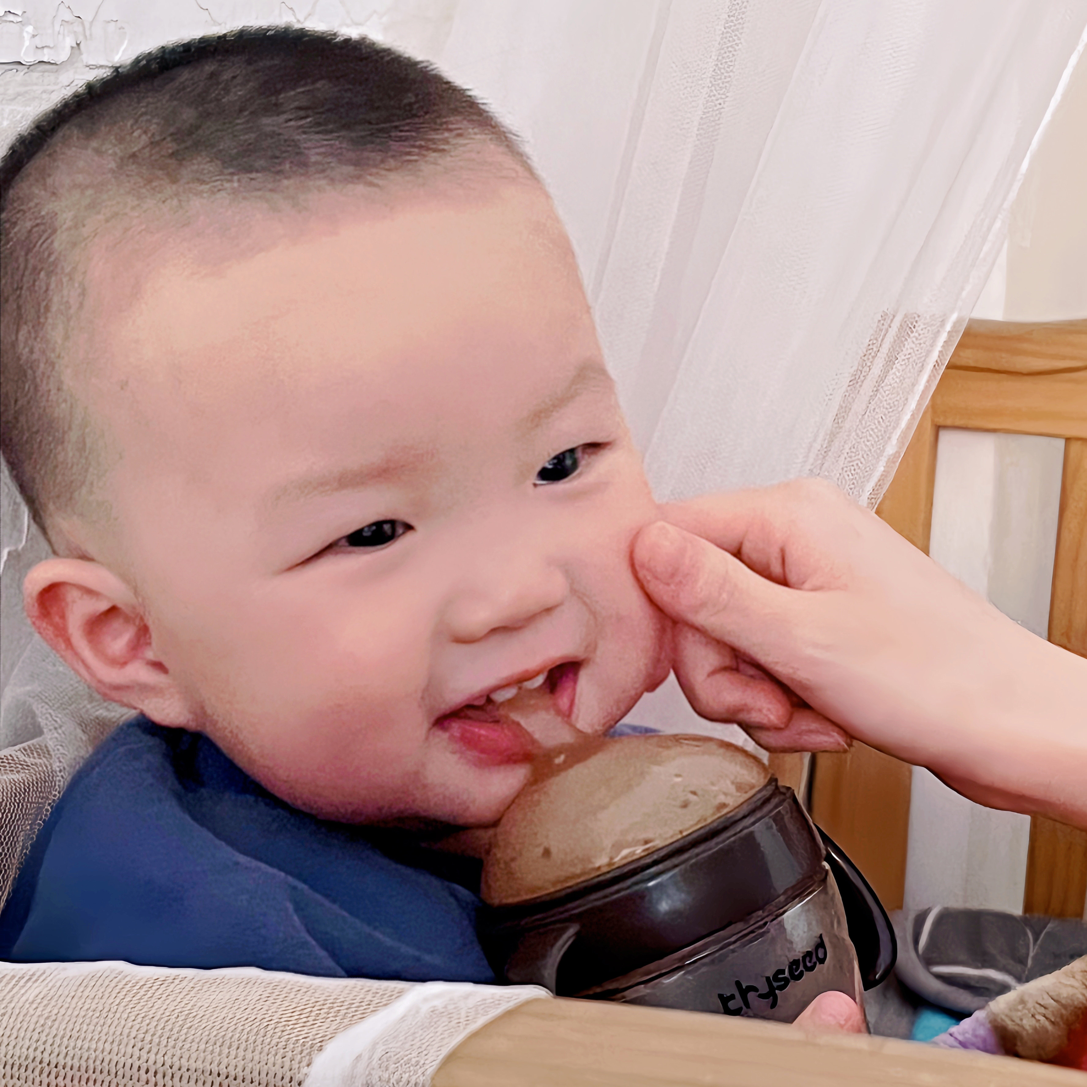 灏灏妈妈好物严选生活馆的LOGO