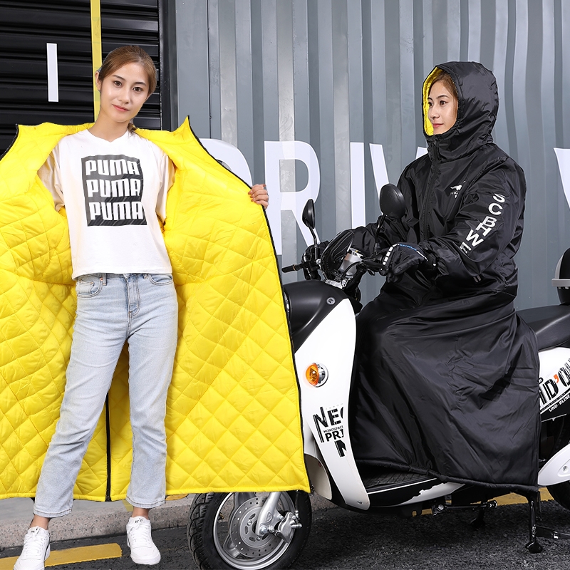 Electric windshirt protects the warm winter rain-proof plus-thickness windshield by motorcycle battery car windshield