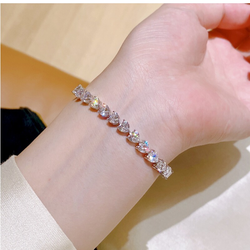 Heavy-Duty Luxury Heart-Shaped Diamond Bracelet for Women, Full of Diamonds, Starry Sky, High-End New Style Heart