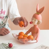 Северная легкая роскошная пузырька девушка фруктовая тарелка с закуска