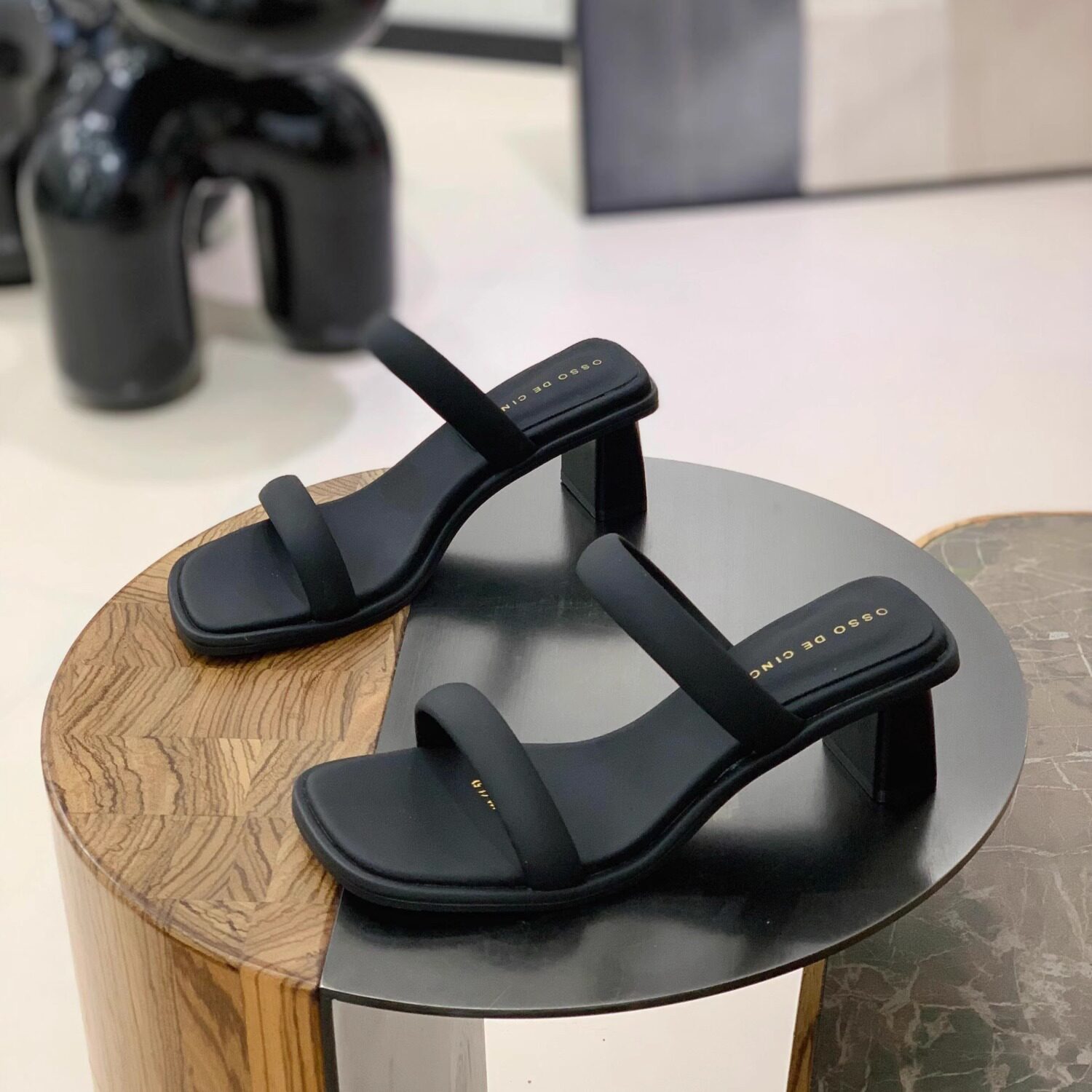 粗跟凉鞋女夏季2026年新款法式轻便露趾百搭软底中跟高跟凉拖鞋潮