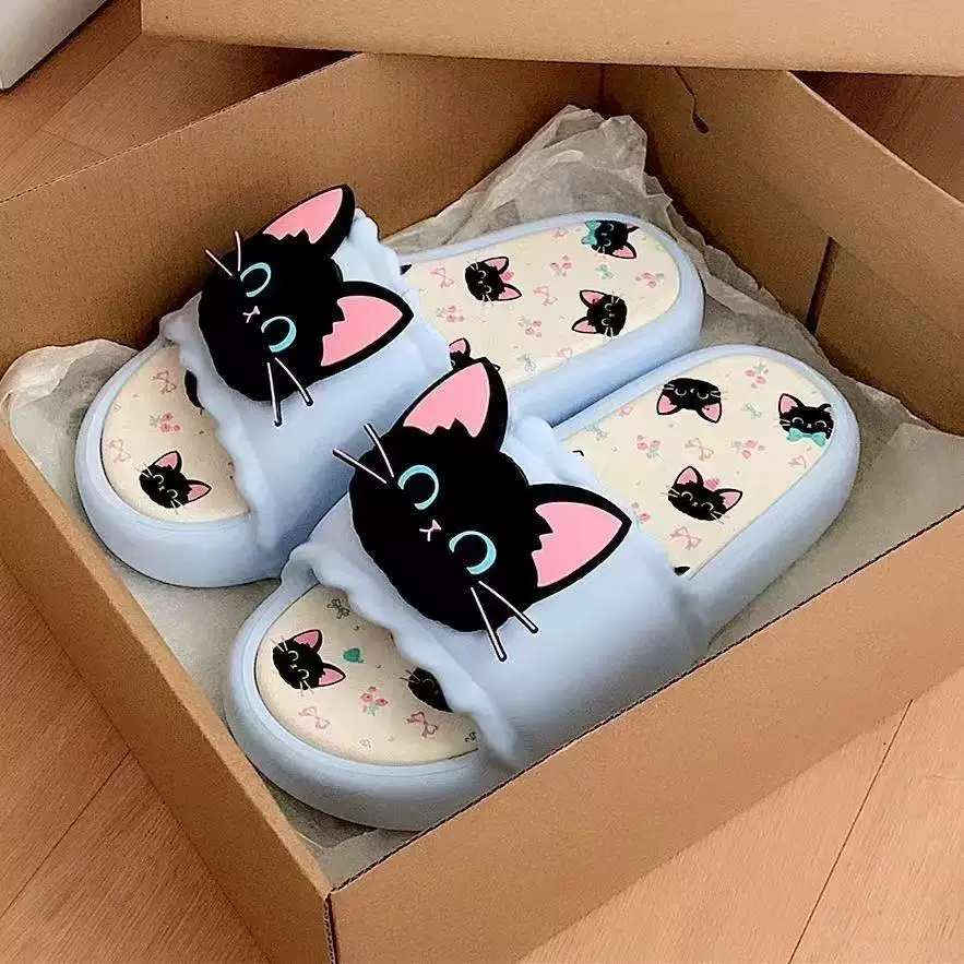 Новый стиль slippers для женщин надевать на улице летом, внутри и дома, выглядящие стильно, нескользящие, против запаха, прохладные школьные тапочки для женщин