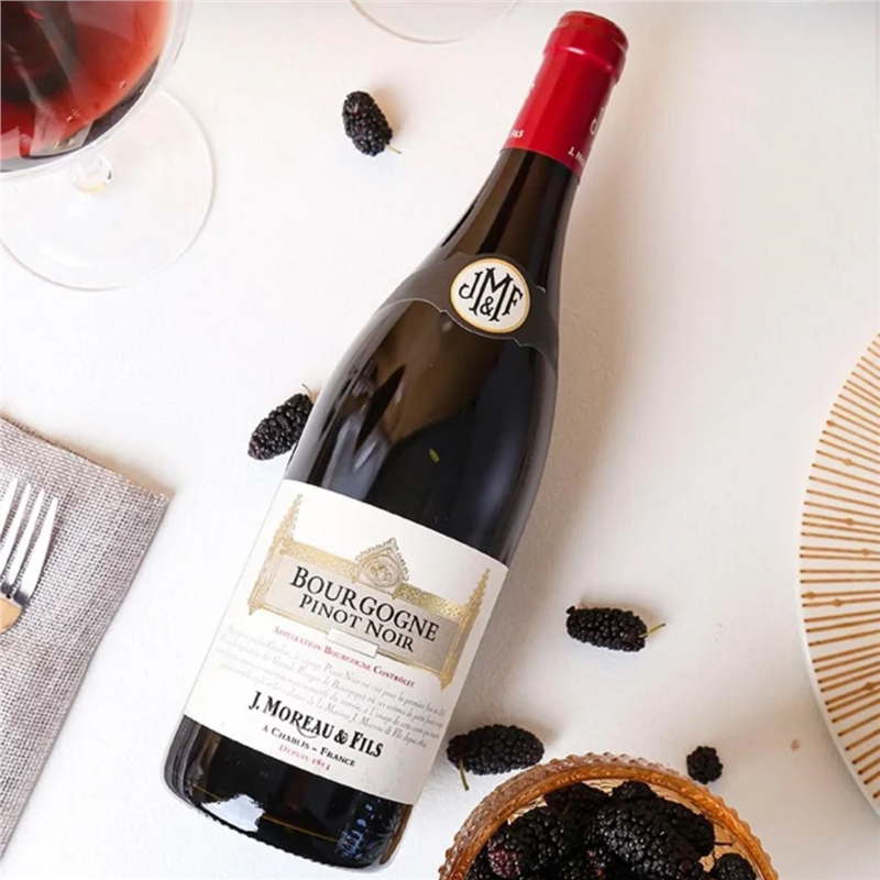 French Imported Moro Burgundy Pinot Noir Dry Red Wine, Hema Red Wine French Imported Moro Burgundy Pinot Noir Dry Red Wine, Hema Red Wine