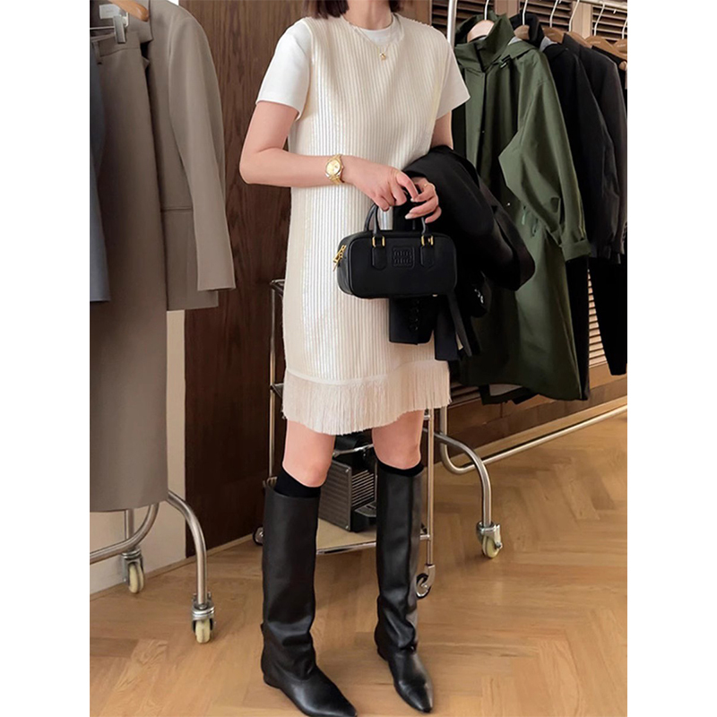 Autumn Women's Clothing 2026 New Dress Beautiful Skirt Gentle Style Fashionable Age-Reducing White Tassel Dress
