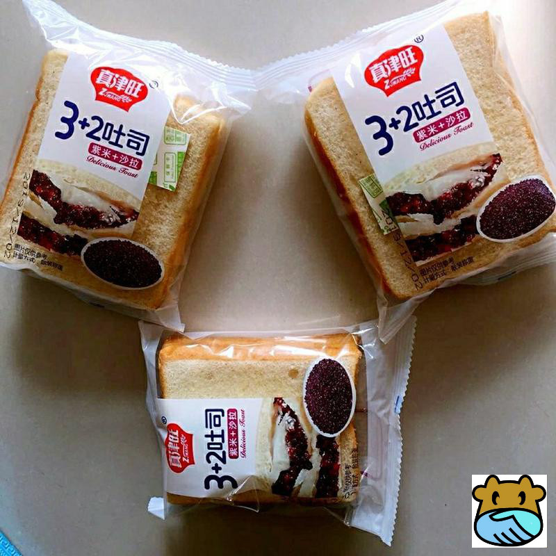 Real Zinwan toast 33 plus 2 bread 3 plus 2 sandwich bread Three plus two bread loose call the whole box nutritious breakfast