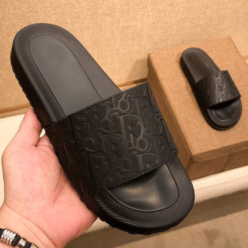 2026 New Cd Monogram Logo Genuine Leather Slippers Men's Flat Sandals Versatile Trendy