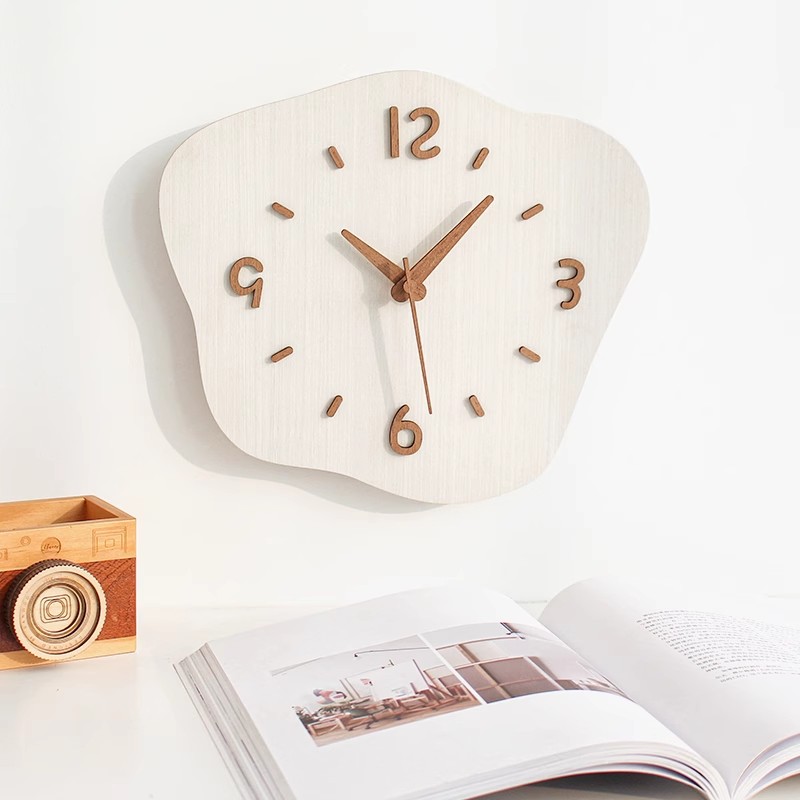 MJK timepiece minimalist modern hanging clock living room home fashion idea muted woody Nordic clock hanging wall hanging watch-Taobao