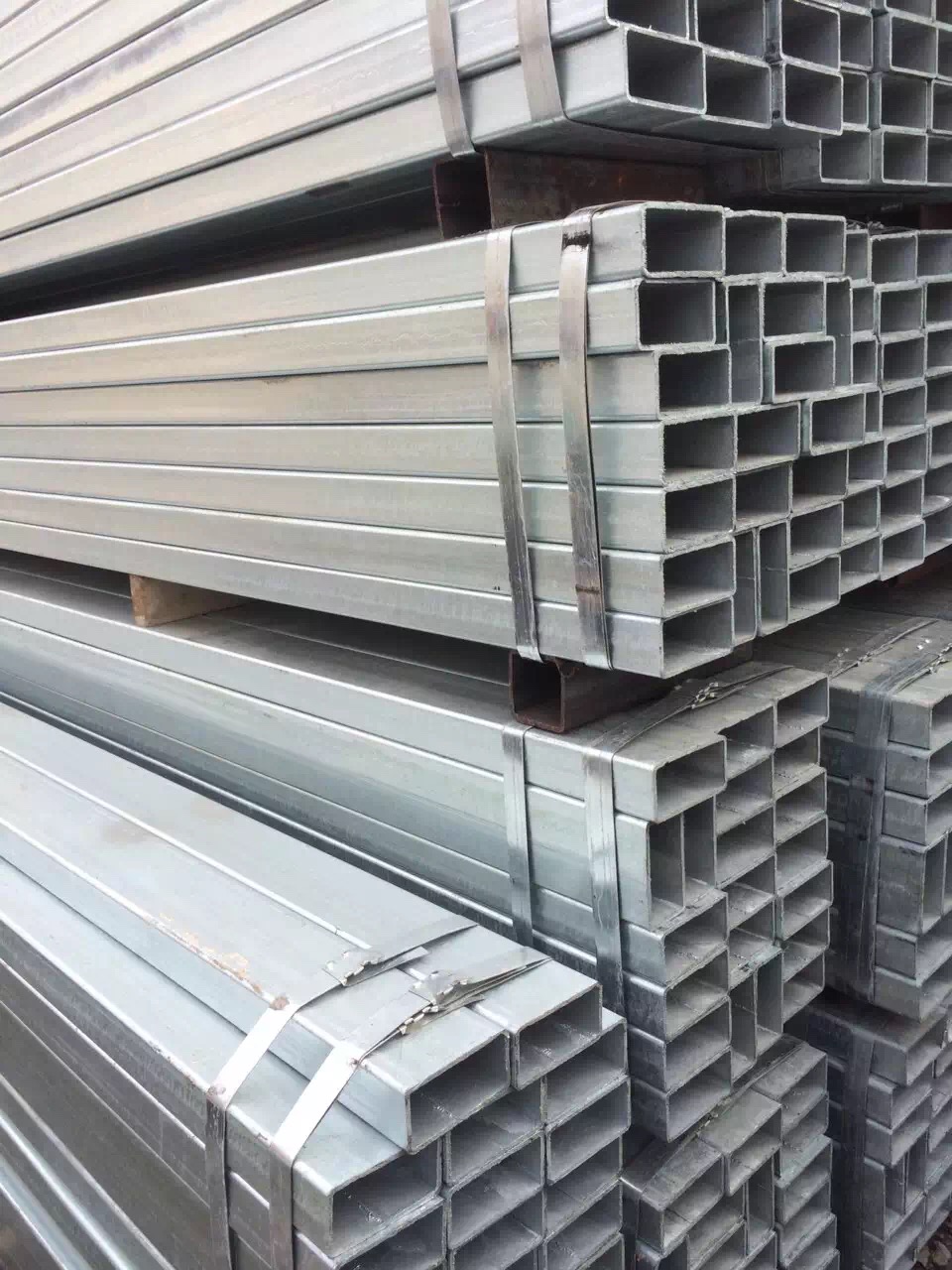 (rectangular pipe) hot-dip galvanised moment pipe 40 * 60 hot-dip zinc rectangular pipe 40 * 80 galvanized rectangular pipe 40 * 90