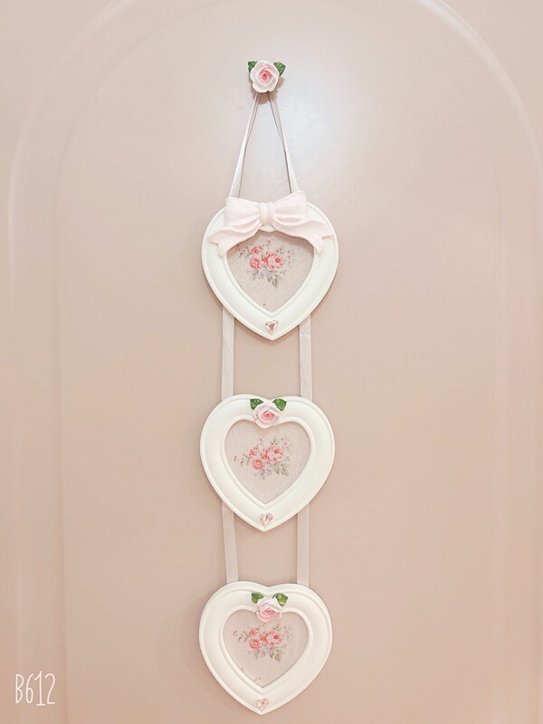 Love Heart Bow 3-Frame Photo Frame Set, Super Beautiful