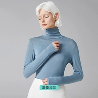 Светло-синий воротник