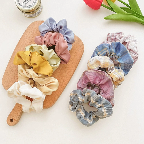 Милая брендовая резинка для волос, маленький аксессуар для волос, простой и элегантный дизайн, популярно в интернете