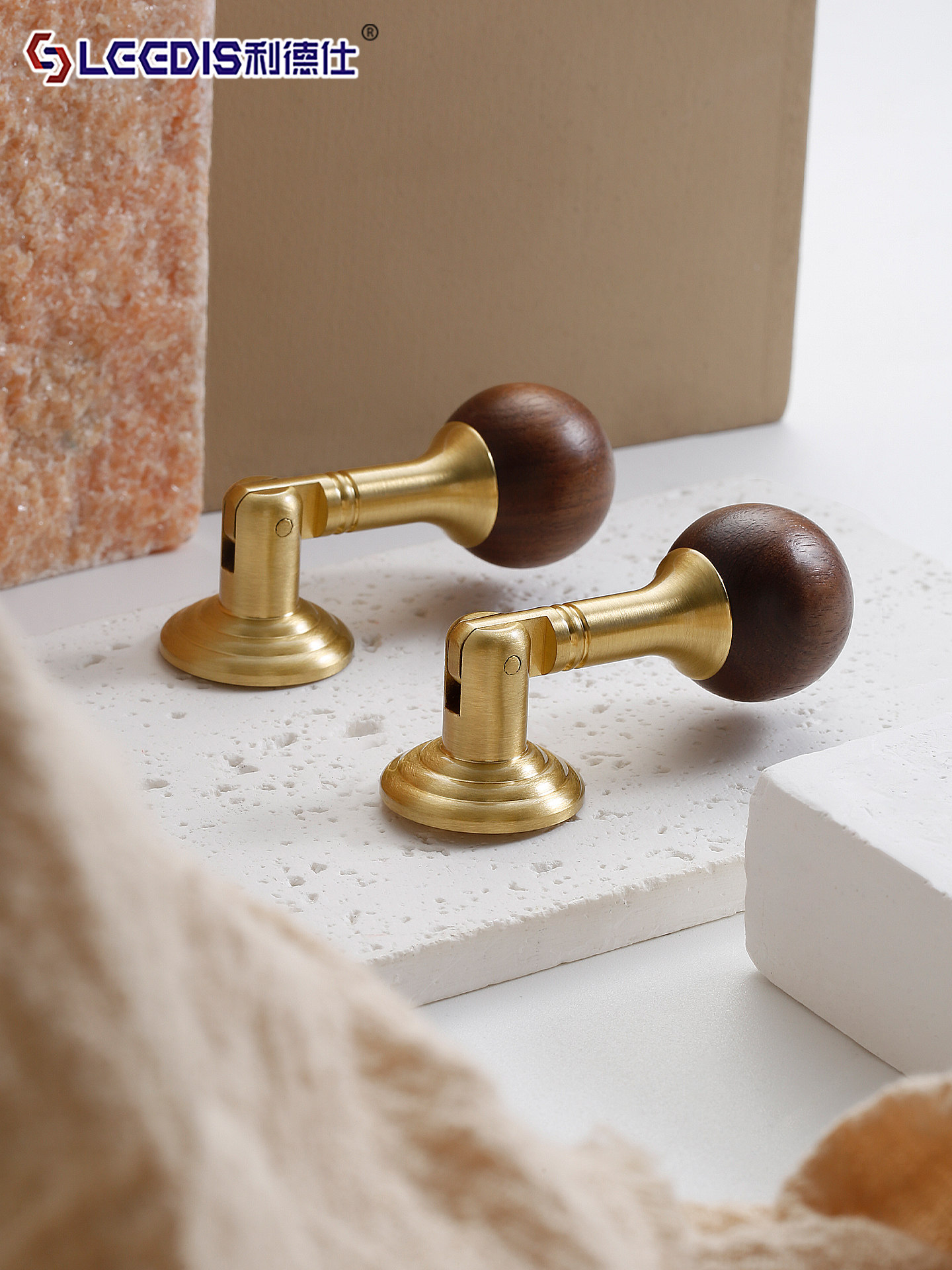 Medieval-Style Brass Handle Pendant, Vintage Walnut Solid Wood Single-Hole Wardrobe Cabinet Door, Light Luxury French-Style Drawer Handle