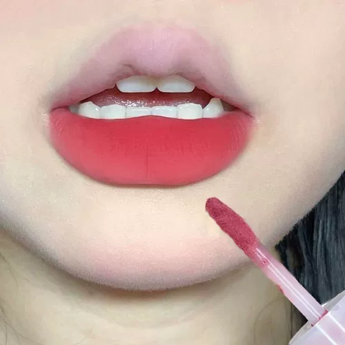 Весенняя тюльпан Корейская матовая губа глины псевдо-псевдо без лица Студенческая вечеринка чистая белая помада губная помада без чашки