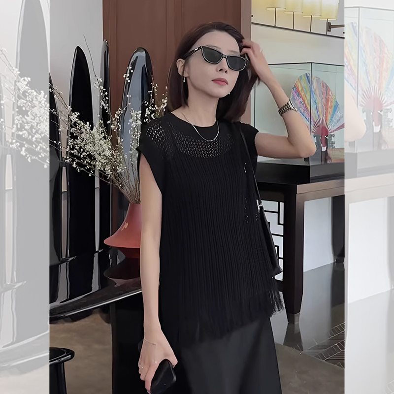 Black Short-Sleeved Knitted Top for Women, Summer Style, Elegant and High-End, Hollow Mesh Blouse, Loose Tassel Top