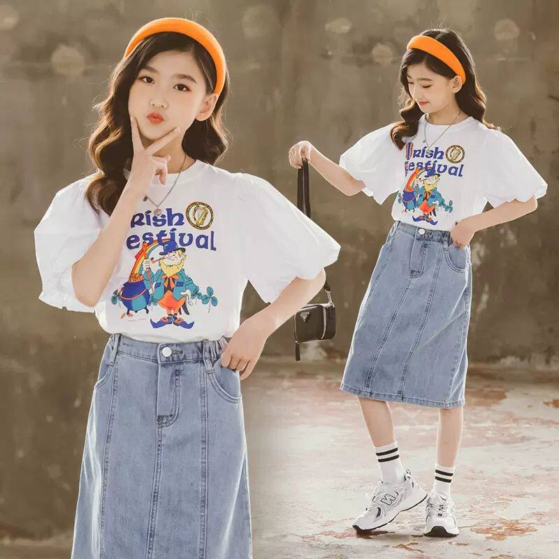 Girls net red fried street suit summer 2022 new middle and big children Korean version denim skirt puff sleeve cartoon T-shirt two pieces