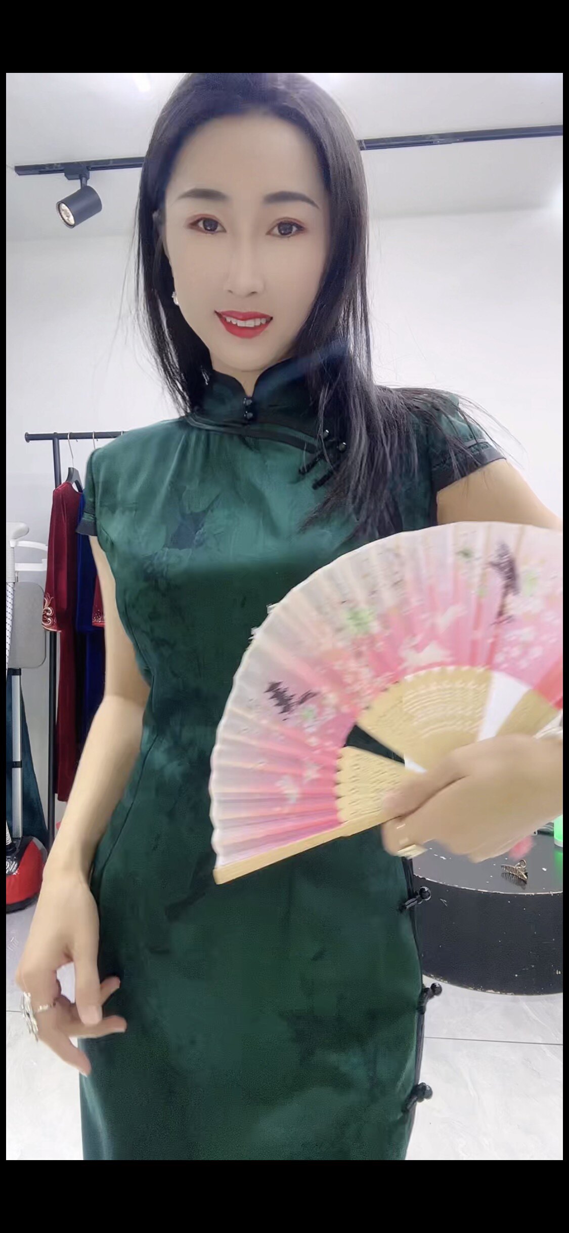 绮绣雅韵服饰