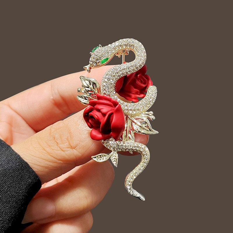Snake Brooch for Women, High-End Chinese Style, Snake Year Fashion, Corsage, Clothing Pin, New Year Gift for Men and Women