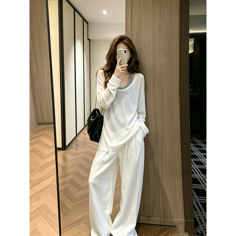 Early Autumn Korean Style Ootd Outfit, Youthful and Relaxed, White Casual Two-Piece Long-Sleeve T-Shirt and Wide-Leg Pants Set for Women Early Autumn Korean Style Ootd Outfit, Youthful and Relaxed, White Casual Two-Piece Long-Sleeve T-Shirt and Wide-Leg Pants Set for Women