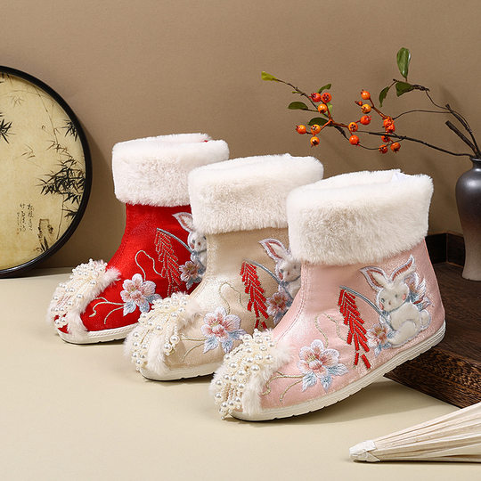 Hanfu Shoe Boots Girls Winter 2025 New Embroidered Shoes Children's Old Beijing Cloth Shoes New Year Cotton Shoes Boots