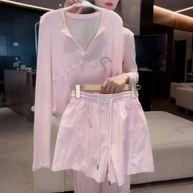 Very Pretty Long-Sleeved T-Shirt and Shorts Set for Women, Summer Fresh Style, Age-Reducing, Sun-Protective Top and Pants, Thin Two-Piece Set