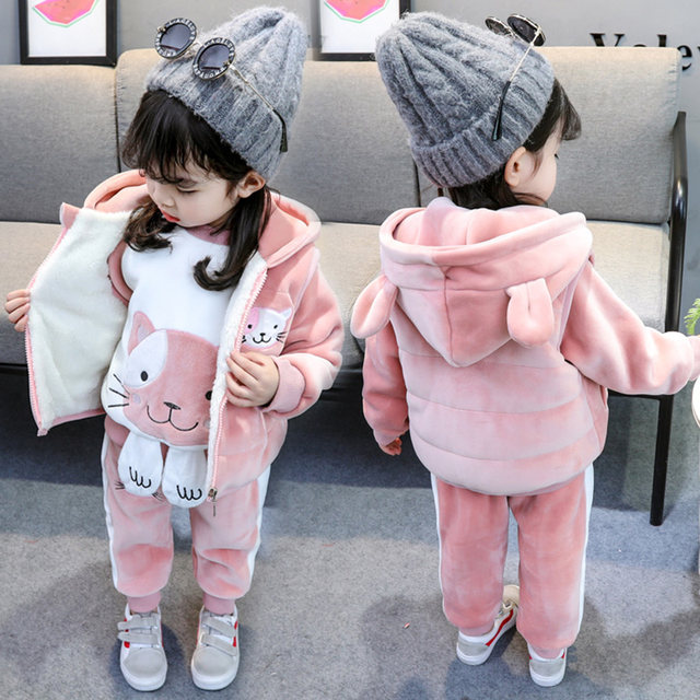 Baby autumn and winter suits are fashionable and fashionable 2022 new winter clothes for girls and children's clothes with fleece and thickened winter clothes for children.